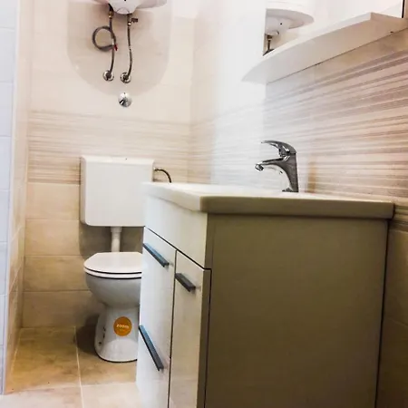 In Mit Privatem Balkon By Interhome 아파트 *