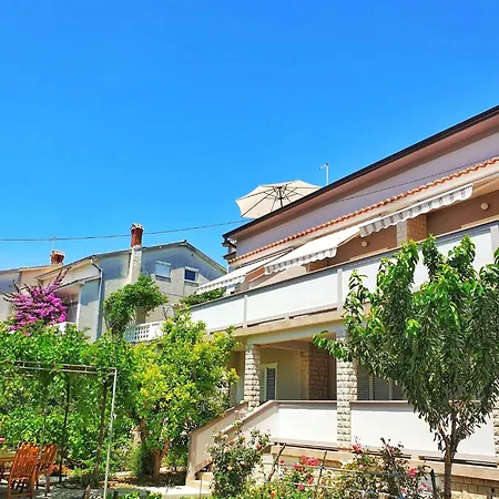 In Mit Privatem Balkon By Interhome