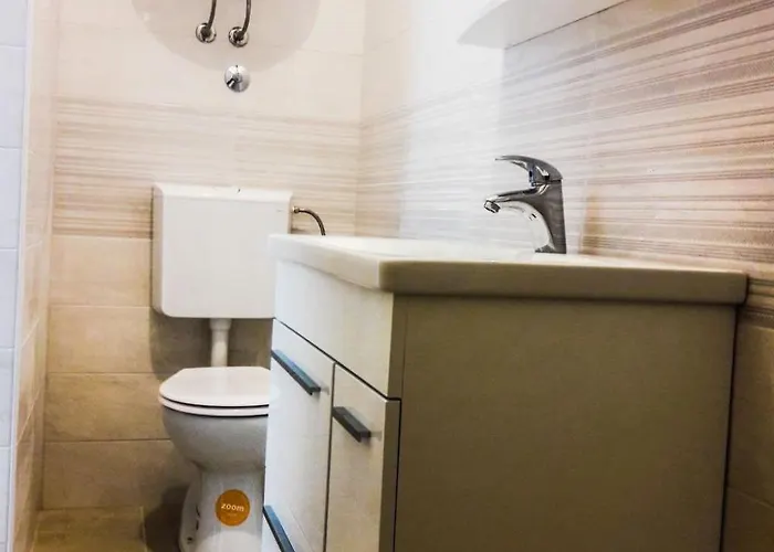 In Mit Privatem Balkon By Interhome 아파트 *