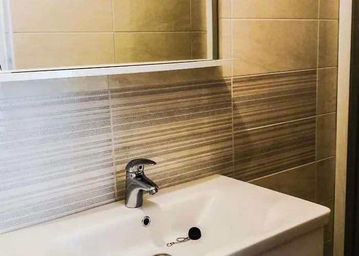 In Mit Privatem Balkon By Interhome Apartman Palit