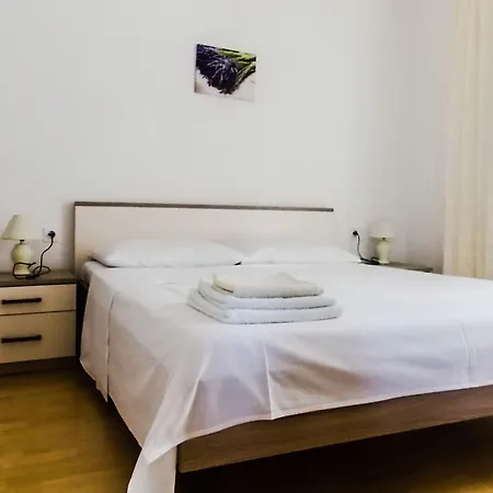 In Mit Privatem Balkon By Interhome Apartment