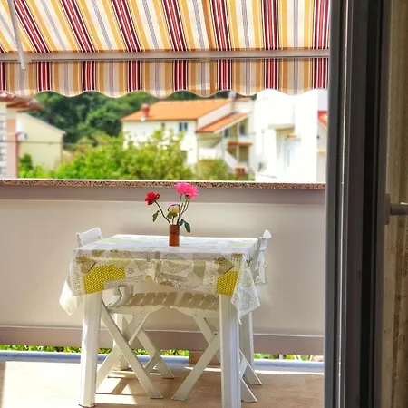 In Mit Privatem Balkon By Interhome *